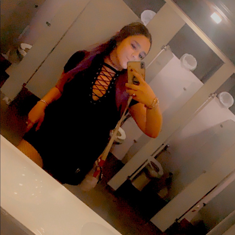 Meet your Posher, Pilar